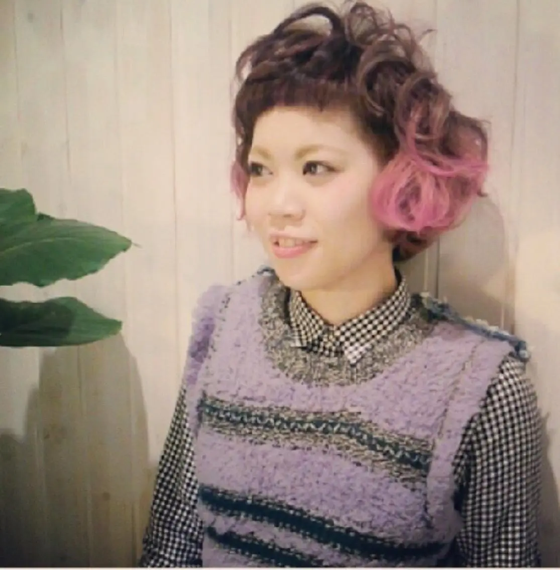 ショート カラー ヘアアレンジ 派手髪デザインカラー ヒロカのヘアスタイル