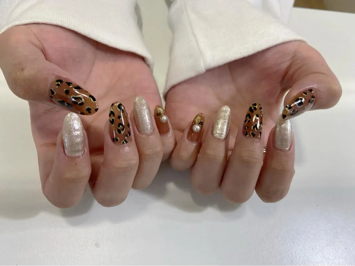 カラー Adore nailのネイルデザイン