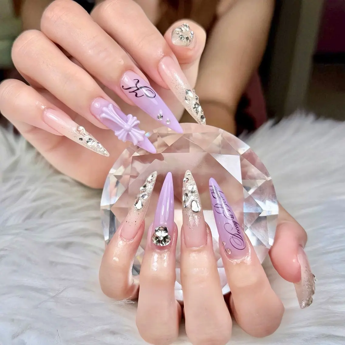 ネイル アートネイル ボルドー フレンチネイル ジェルネイル 氷ネイル・うるうるネイル ハンドネイル Yuki Nailsalonのネイルデザイン
