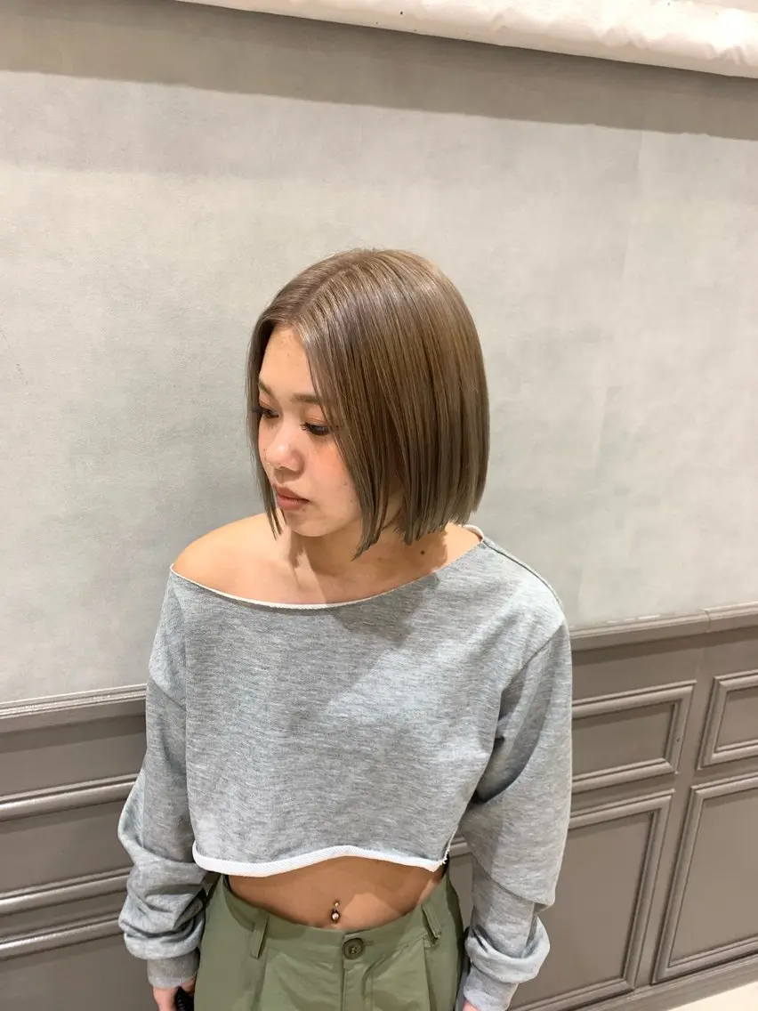 カラー Niina→ anan AVEDAのヘアスタイル