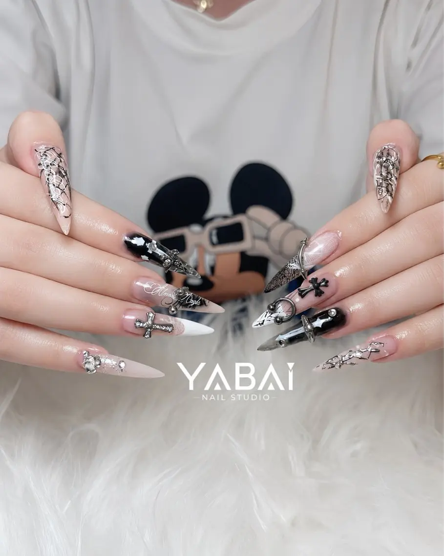 ネイル 長さ出し 韓国ネイル ロングネイル 持ち込み ネイルチップ YABAI NailStudioのネイルデザイン