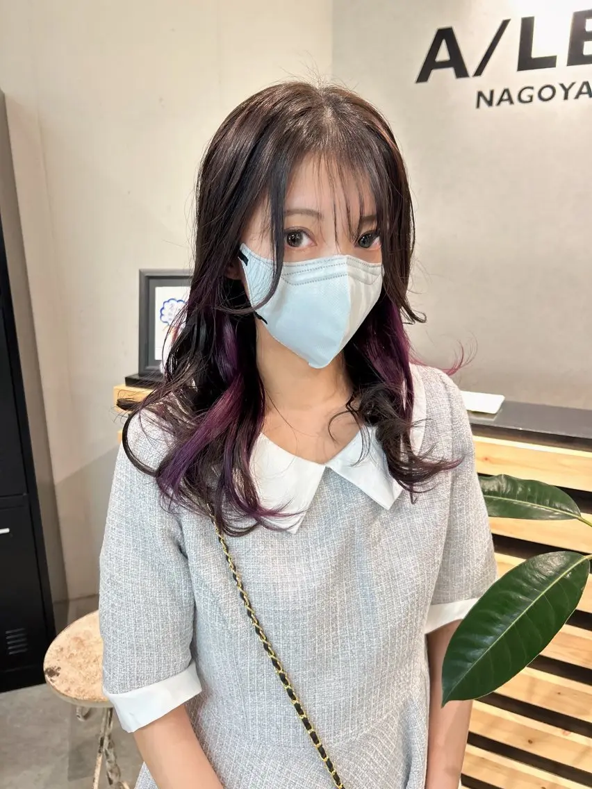 ミディアム カラー インナーカラー ラベンダーカラー ヘアカラー トリートメント ウルフカット レイヤーカット上柿のヘアスタイル