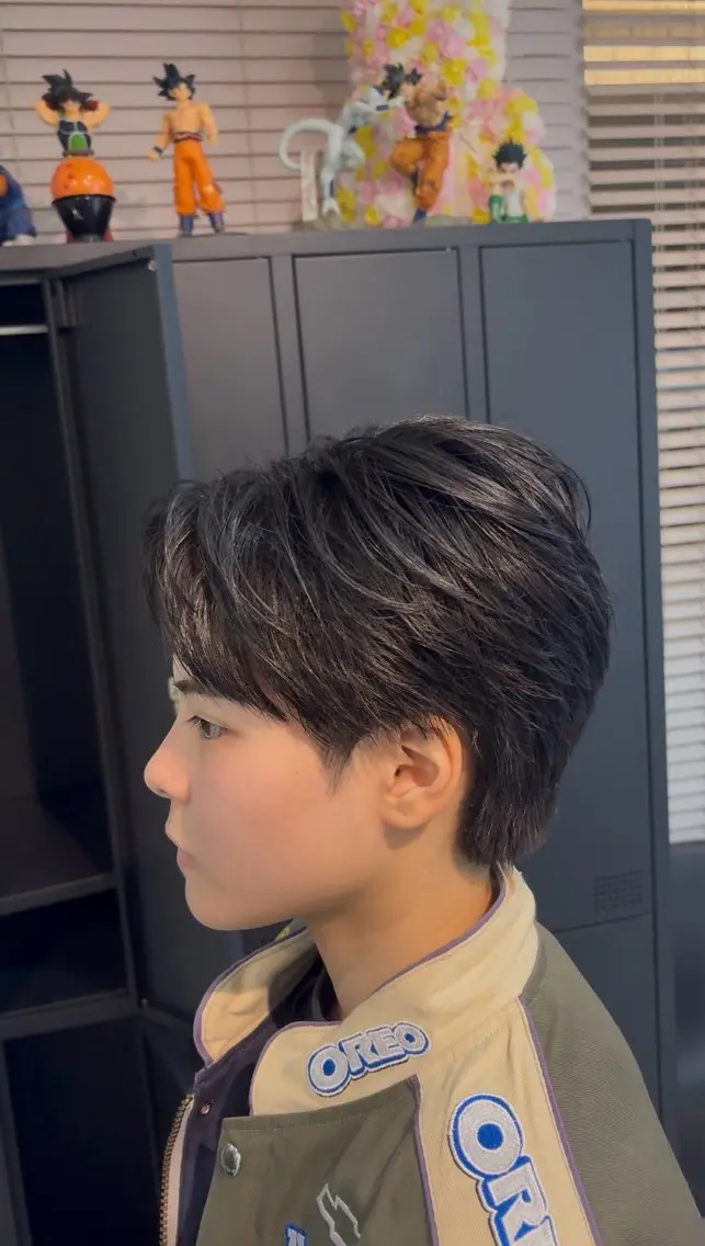 メンズ センターパート ツイスパ／フェザー パーマ特化🔥真裟斗のヘアスタイル