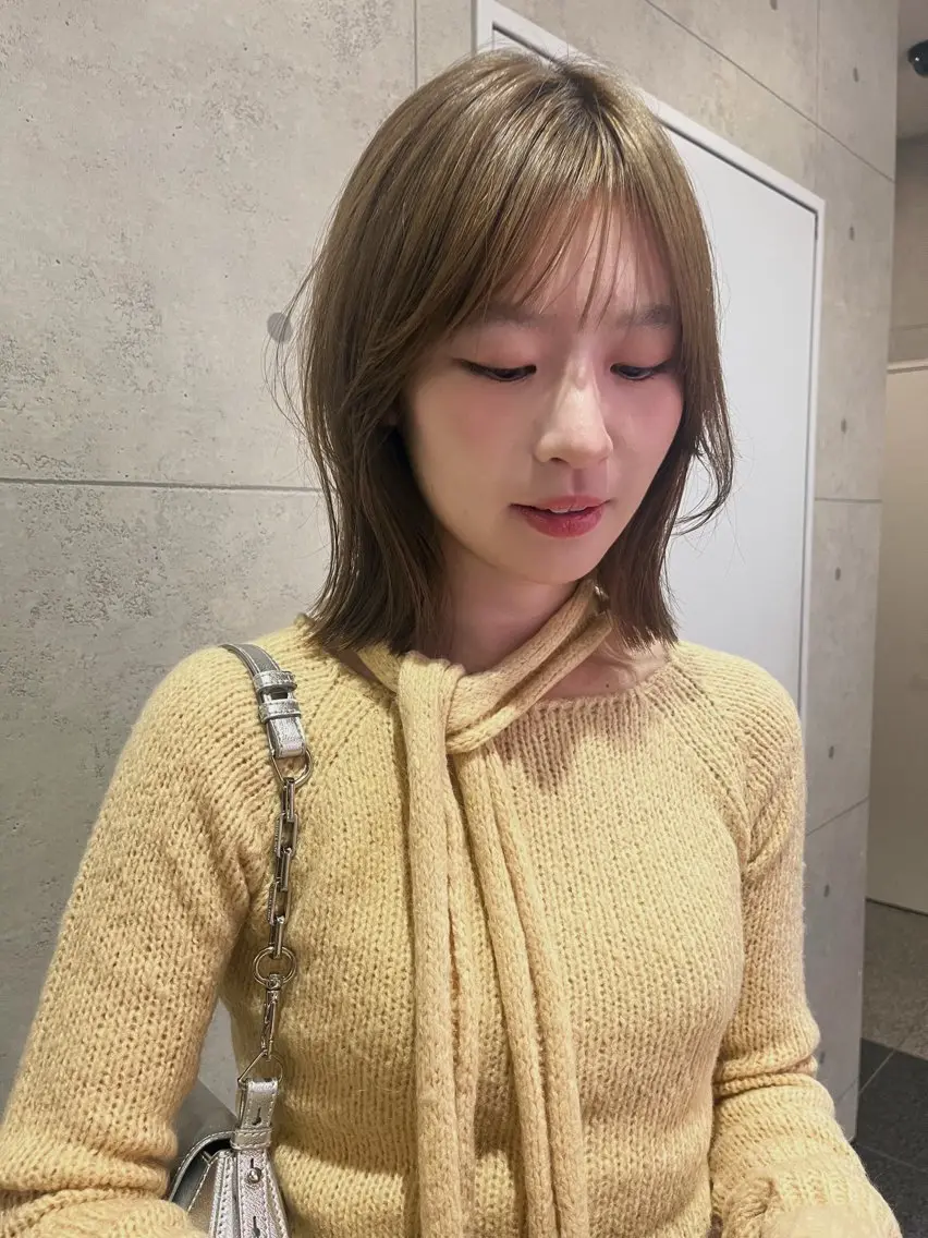 ミディアム 新井 英美のヘアスタイル