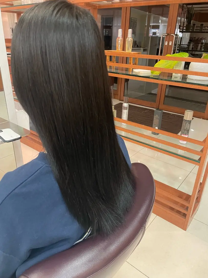 ロング カラー ヘアカラー 石垣 颯士のヘアスタイル