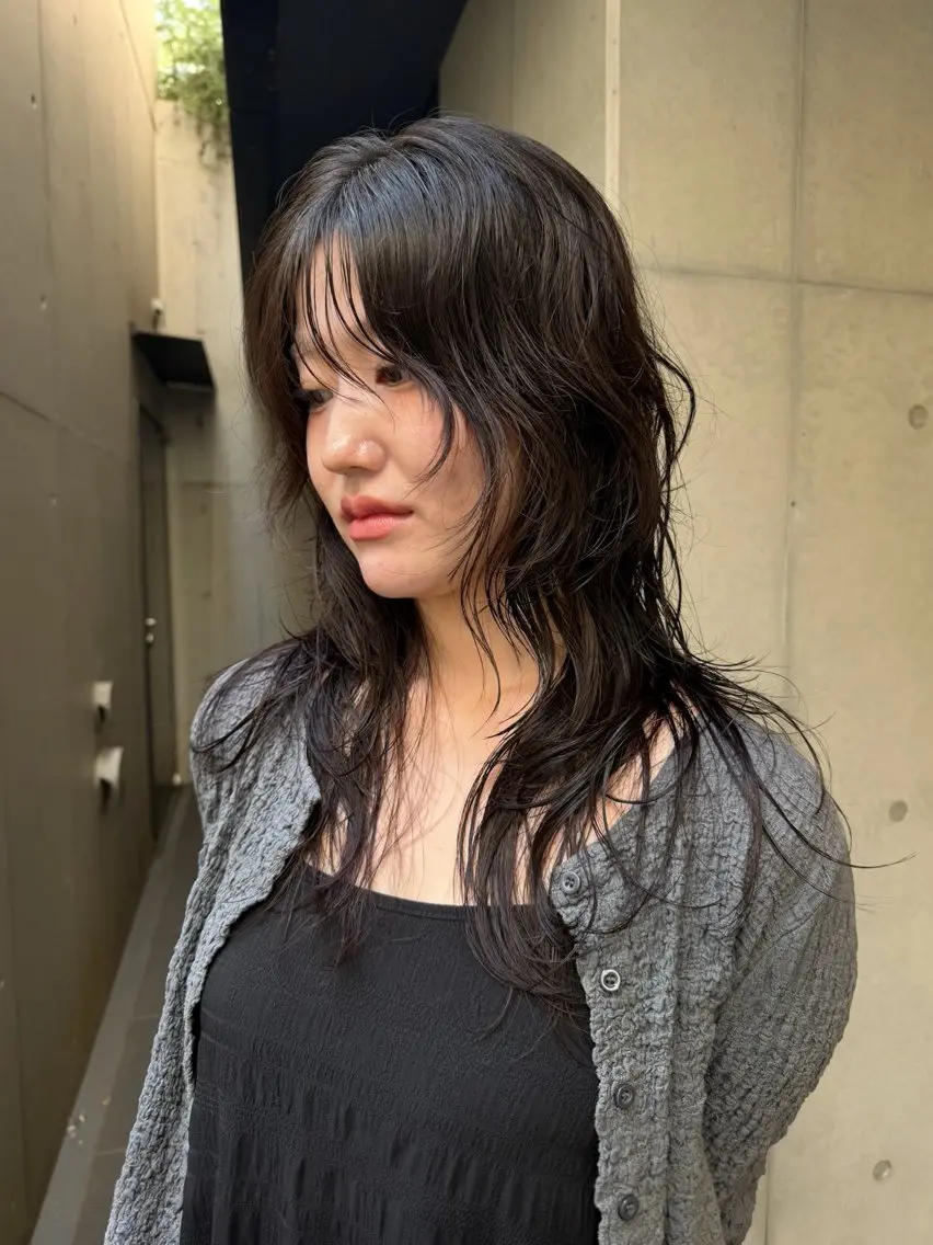 ロング パーマ 顔まわりレイヤー ハッシュカット レイヤーカット カット パーマ 似合わせレイヤー/ 顔まわり/山本祐輔のヘアスタイル