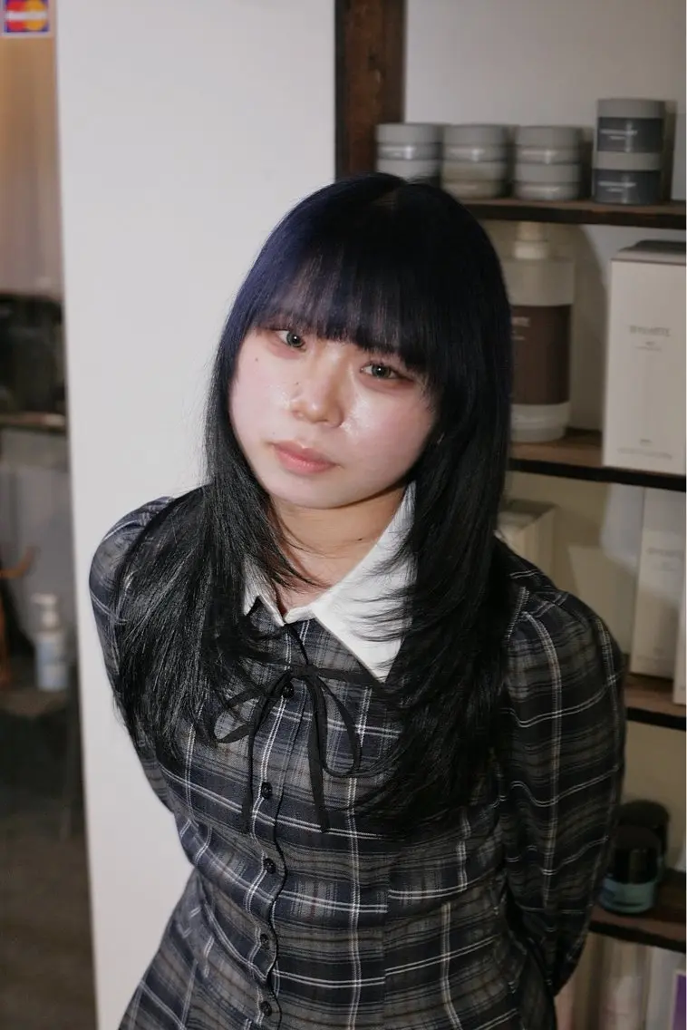 カラー 黒髪 ブルーカラー ブルーブラック グラデーションカラー Matsuda Koutaのヘアスタイル