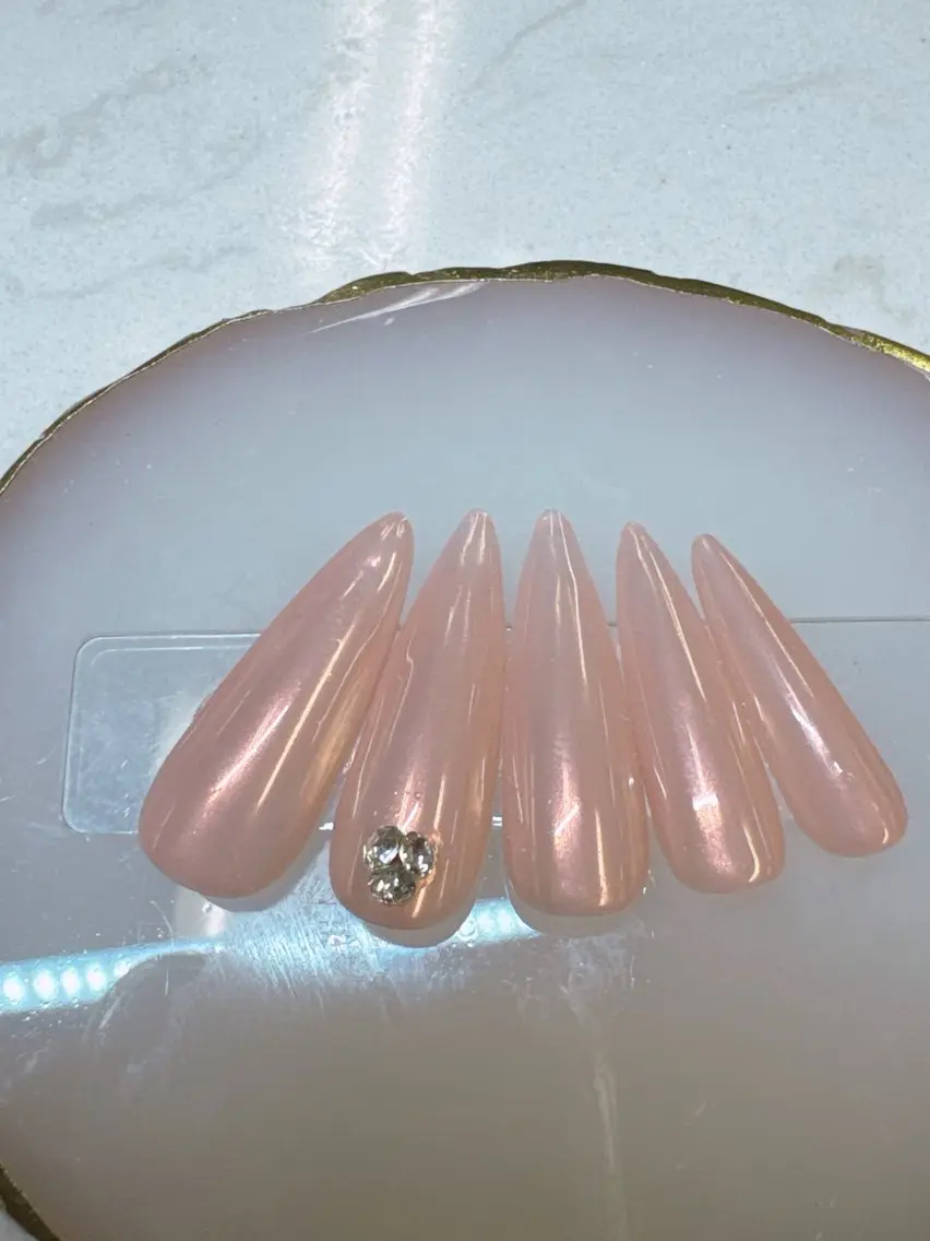 ネイル ジェルネイル マグネットネイル パラジェル ハンドネイル Queeens nailのネイルデザイン