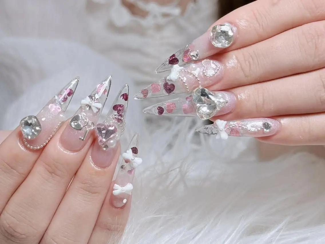 ネイル 長さ出し グラデーション 卒業式 キラキラネイル マグネットネイル ハンドネイル Yuu🎀 Belle Nailのネイルデザイン