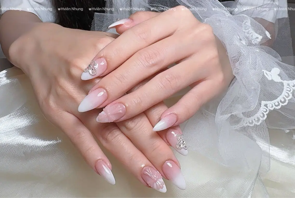 ネイル キラキラネイル マグネットネイル ぷっくりネイル 春ネイル ワンホンネイル ハンドネイル Candy Nailのネイルデザイン