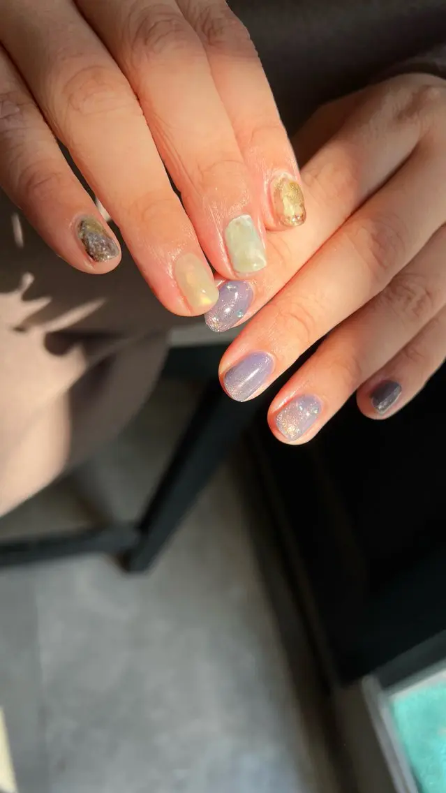 ネイル オーロラネイル マグネットネイル ミラーネイル ニュアンスネイル sode shioriのネイルデザイン