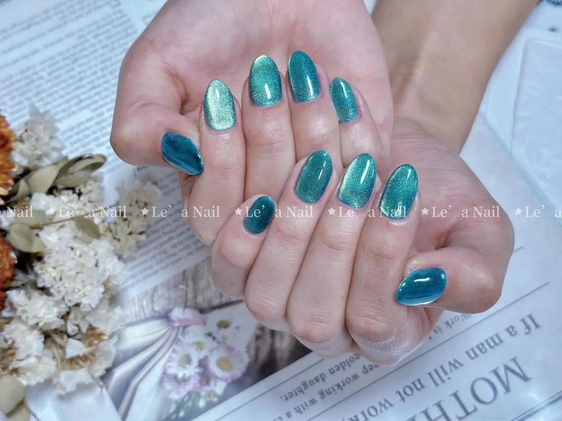 ミディアム カラー ネイル Le’a NailSalonのネイルデザイン