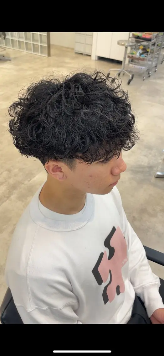 ［クルクルしすぎない、けどしっかりとしたカール感が欲しい人必見👀👀］カット＋波巻きプードルパーマの写真