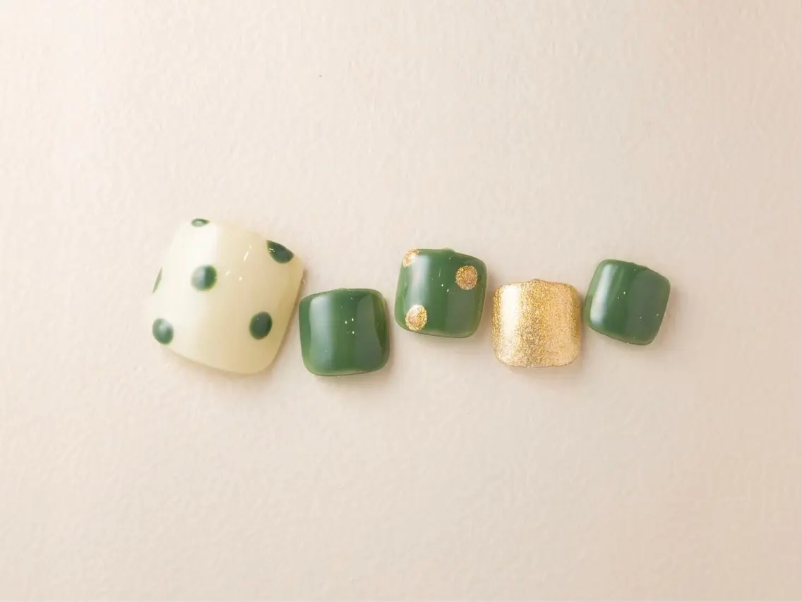 ネイル フットネイル TiaryNail 💎Kのネイルデザイン