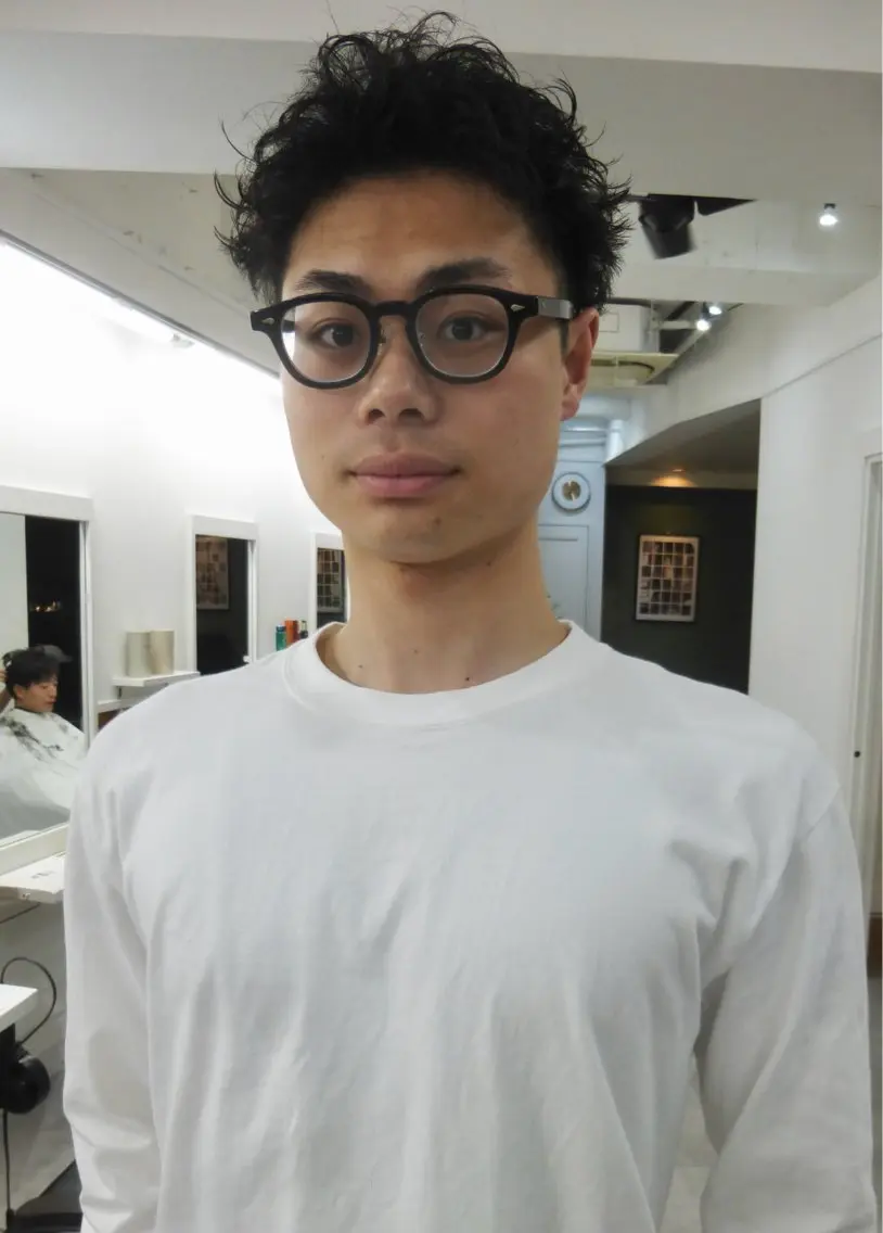ショート パーマ メンズ グランジヘア 無造作ヘアHYUGAのヘアスタイル