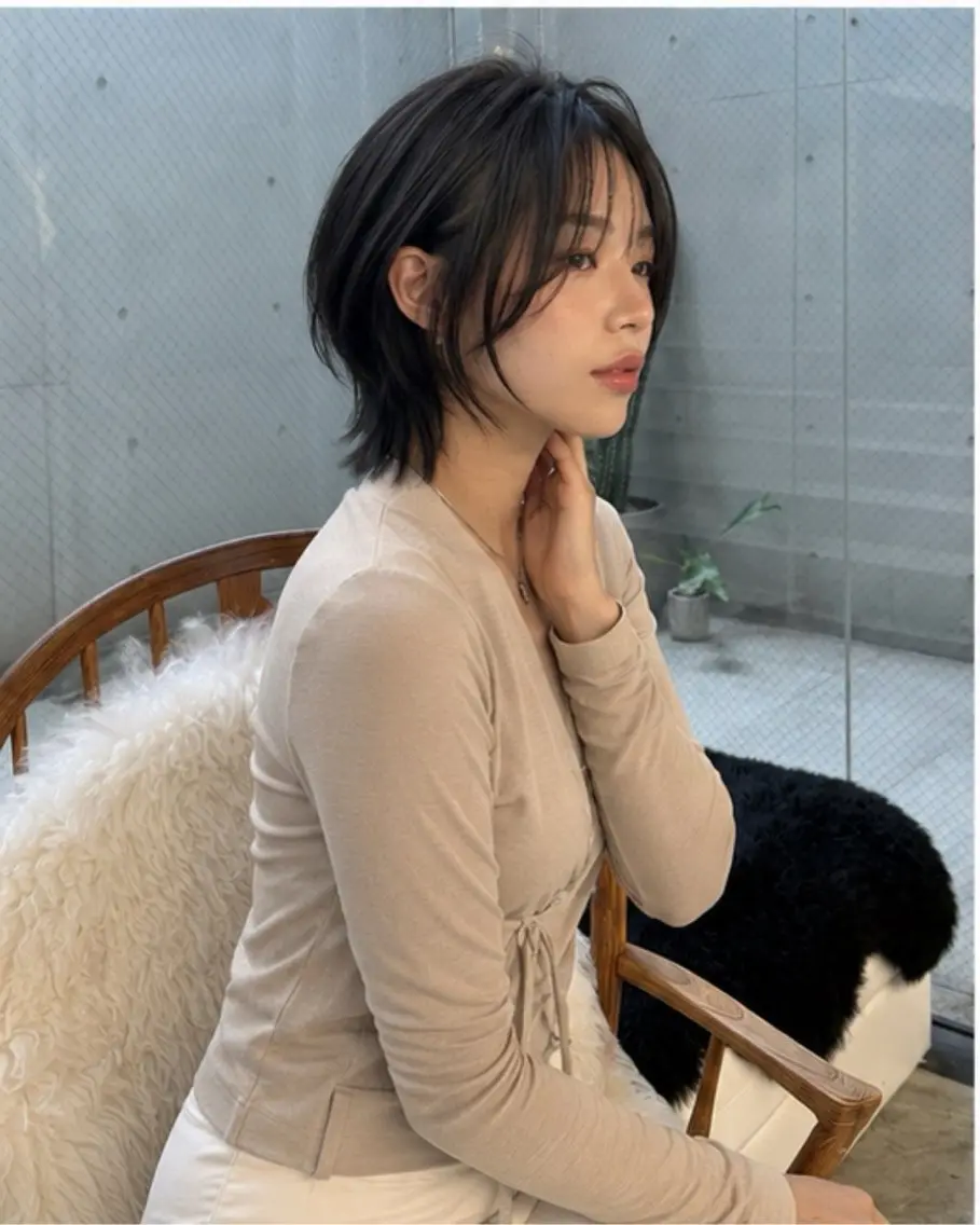 ミディアム カラー ハッシュカット レイヤーカット カット ヘアカラー Pia ツボイ ケイタのヘアスタイル