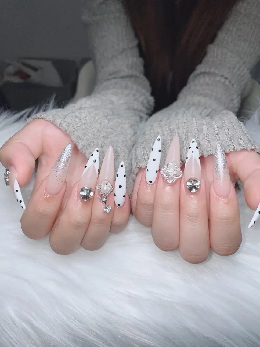 ネイル ガーリー ハート 韓国ネイル ニュアンスネイル リボン Sora nail 長さ出し専門店のネイルデザイン