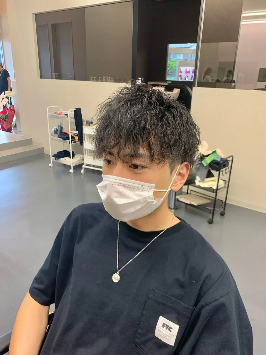 パーマ メンズ カット パーマ 奥谷 魁士のヘアスタイル