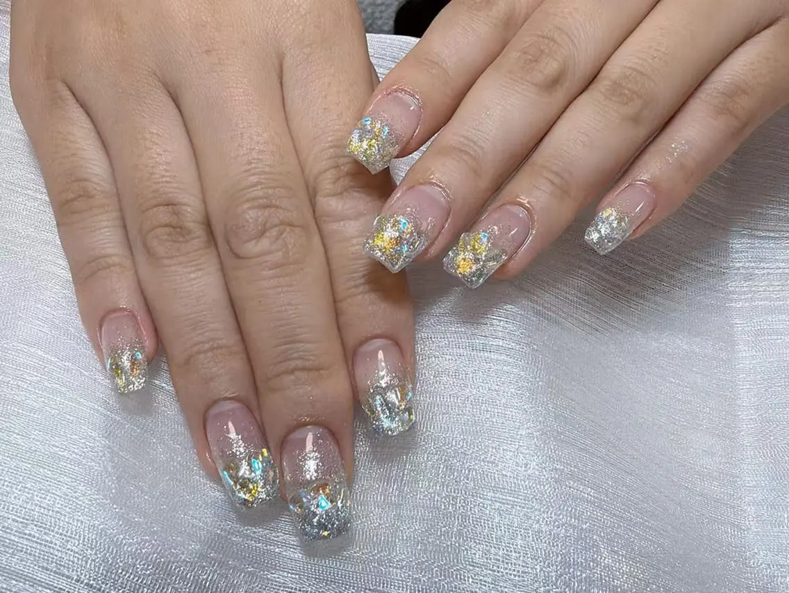 ネイル 長さ出し フレンチネイル 韓国ネイル マグネットネイル 持ち込み ハンドネイル ハンドケア The Nail& EyeLashのネイルデザイン
