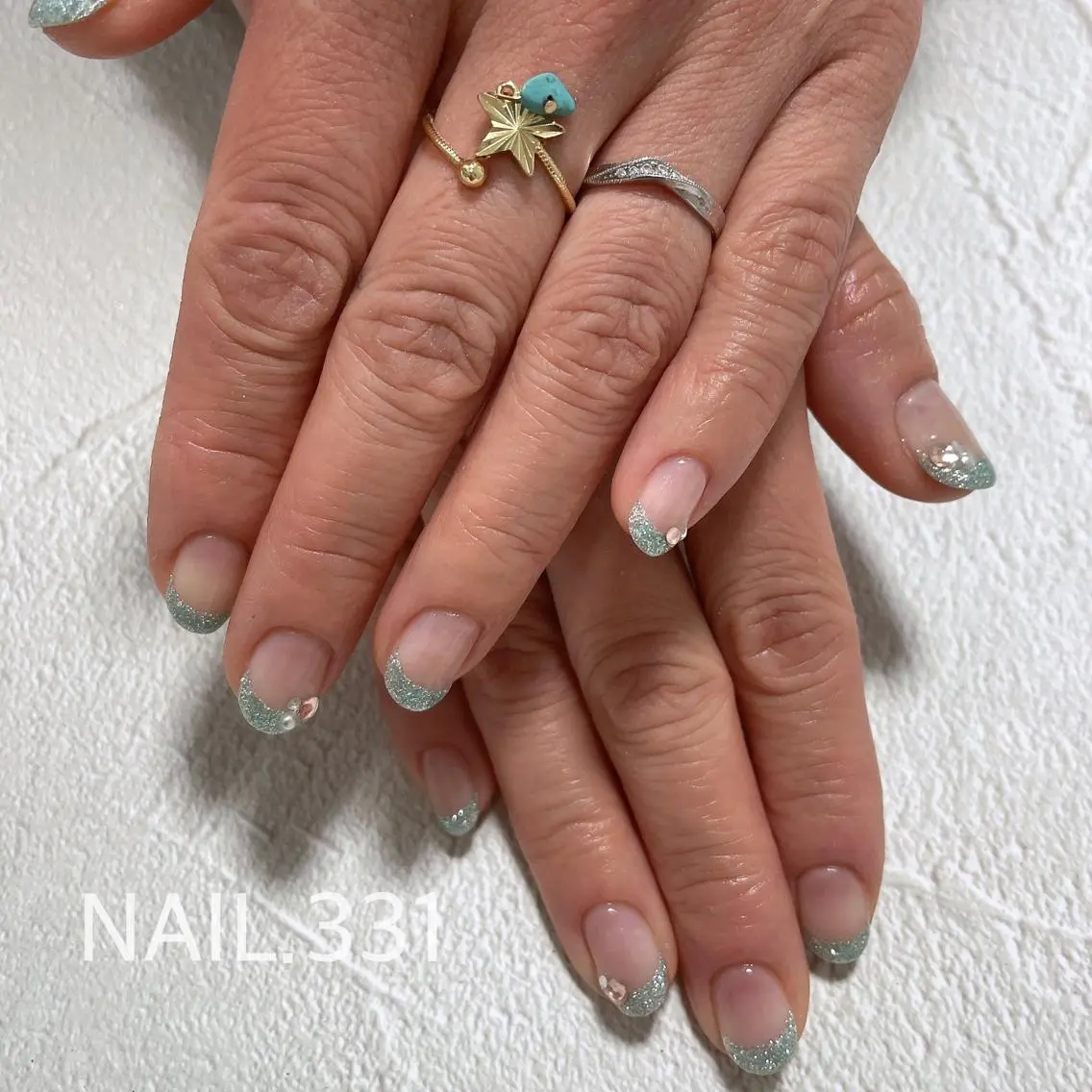 ネイル フレンチネイル グラデーション ラメ(グリッター) オフィスネイル Nail 331のネイルデザイン