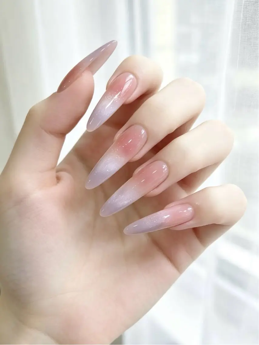 ネイル オーロラネイル チークネイル 長さ出し フレンチネイル ジェルネイル Yumi nail luckyのネイルデザイン