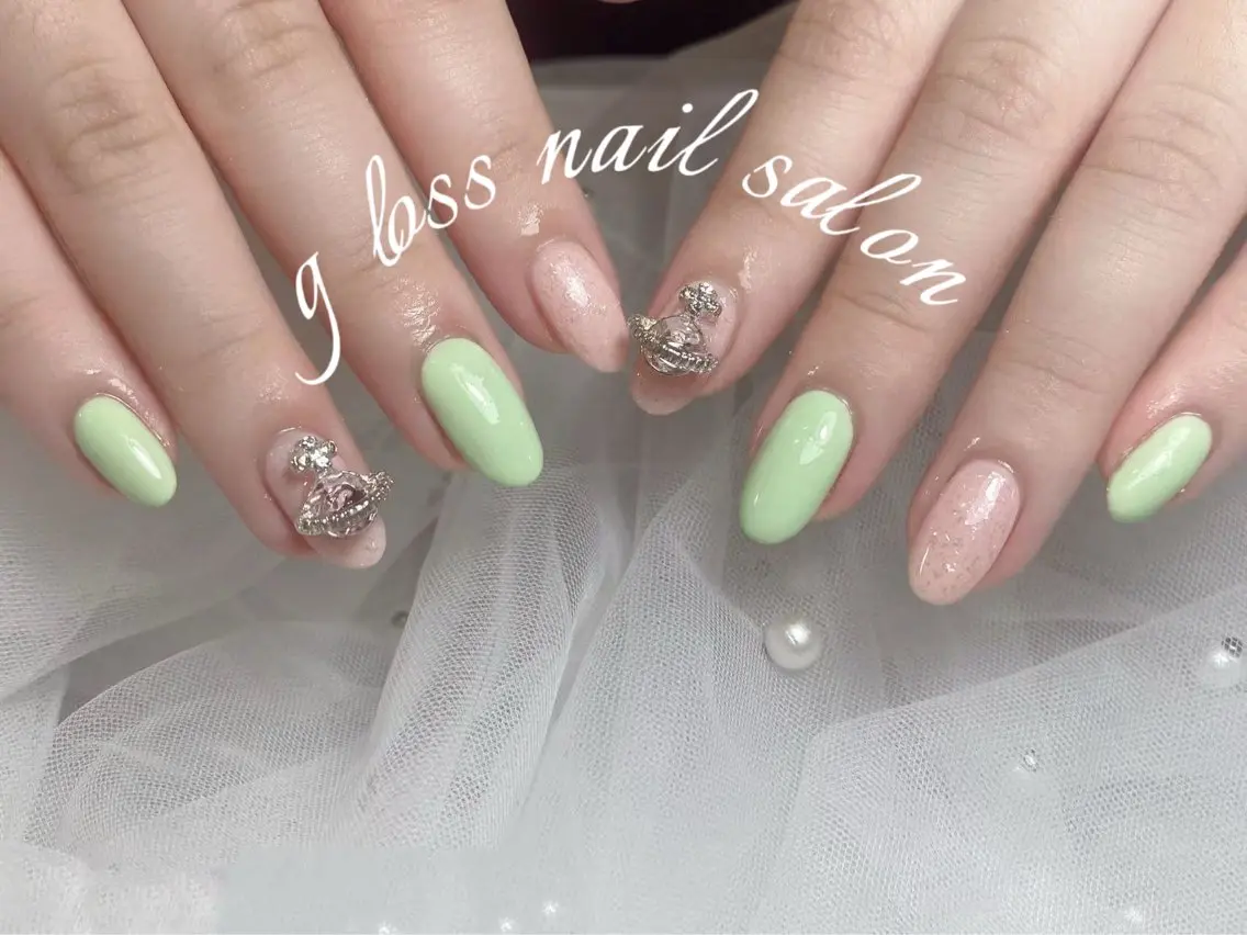 ネイル りこ🫧 gloss nailのネイルデザイン