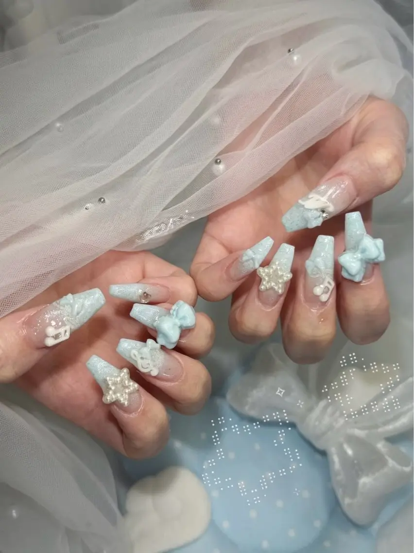 ネイル チークネイル ドット フットネイル フレンチネイル グラデーション ハンドネイル ハンドケア Nihonthy Nail 新宿のネイルデザイン