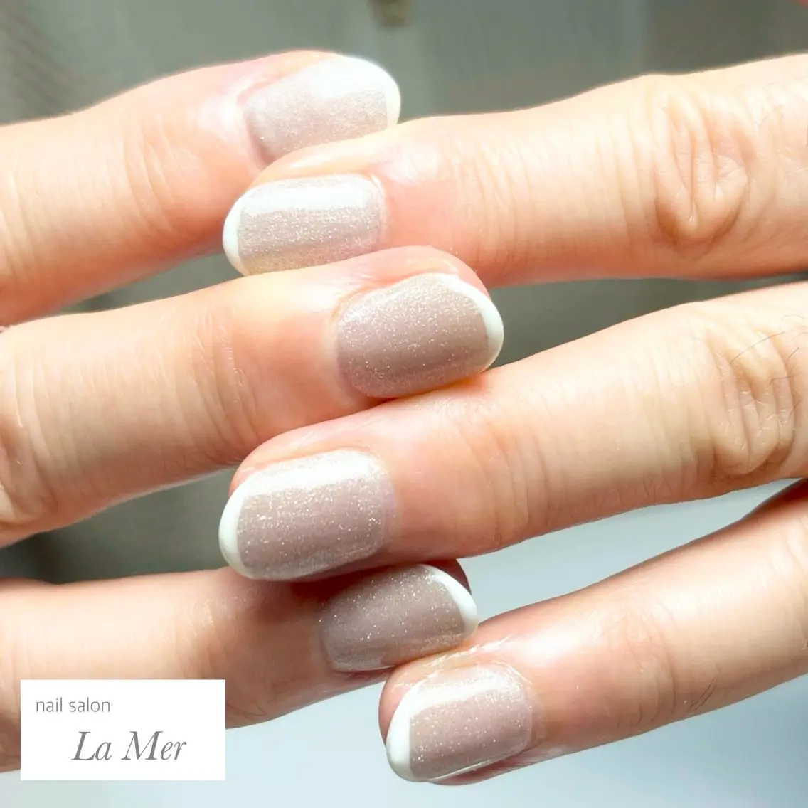 ネイル フレンチネイル マグネットネイル マグネットフレンチ ホワイト nailsalon La Merのネイルデザイン