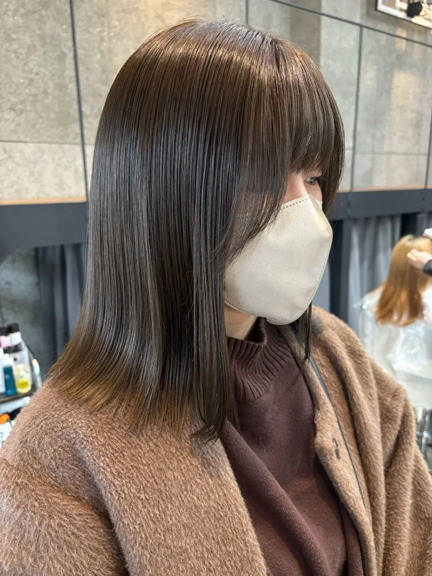 ショート カラー パーマ ヘアアレンジ グレージュ オリーブグレージュ オリーブグレー カット ヘアカラー トリートメント ヘッドスパ ヘアセット 押切 響 のヘアスタイル