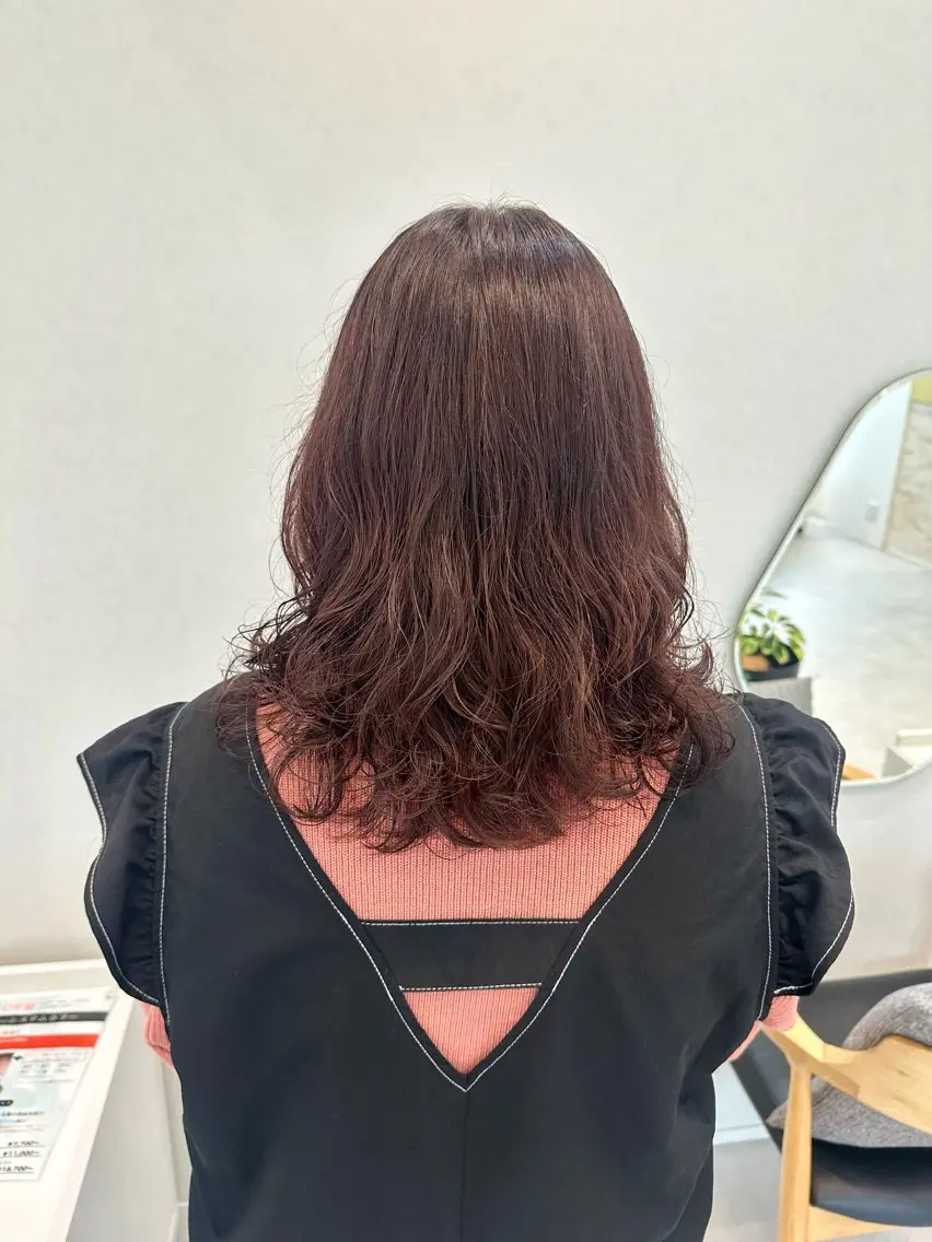 ミディアム カット ヘアカラー トリートメント Emuest心斎橋 SAKIのヘアスタイル