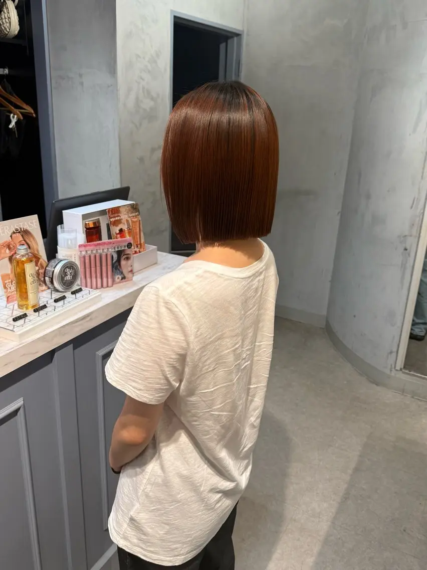 ミディアム カット 縮毛矯正 トリートメント レイヤー/ボブ 高嶋 優のヘアスタイル