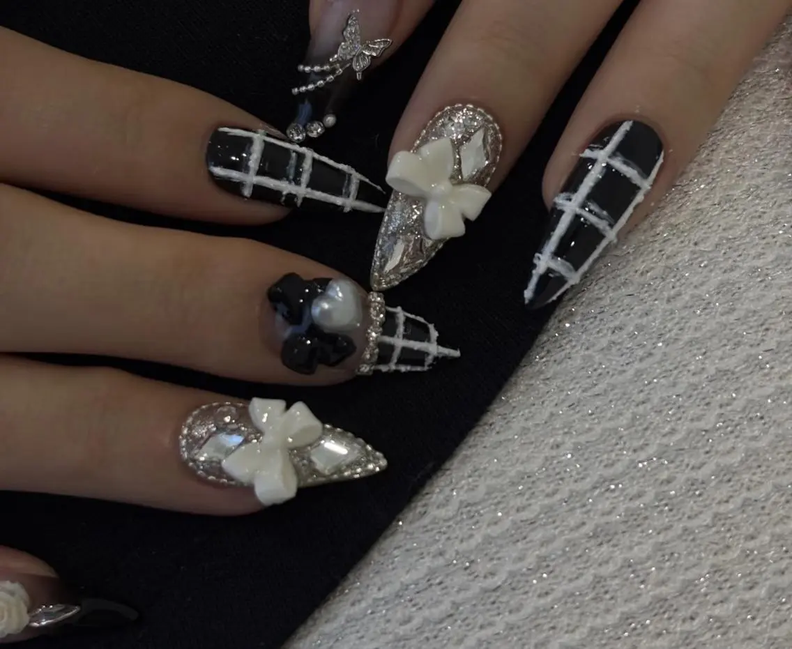 ネイル ハンドネイル Pure&Rich Nailのネイルデザイン
