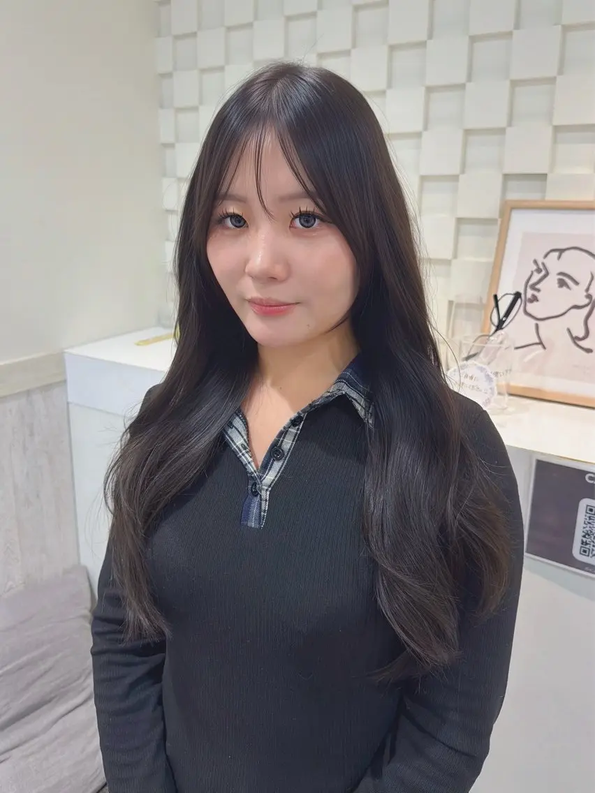ロング レイヤーカット カット ヘアカラー 京谷 日向のヘアスタイル