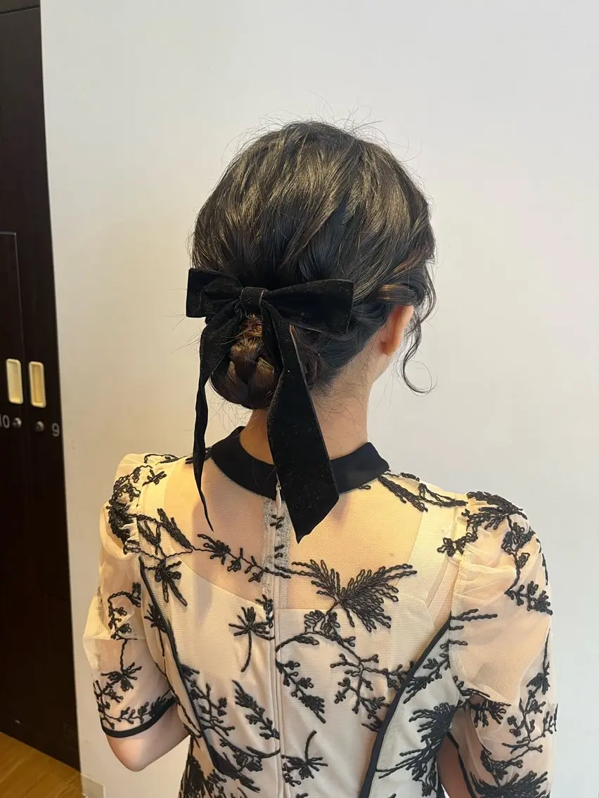 ロング ヘアアレンジ お団子ヘア toiro／ fuminaのヘアスタイル