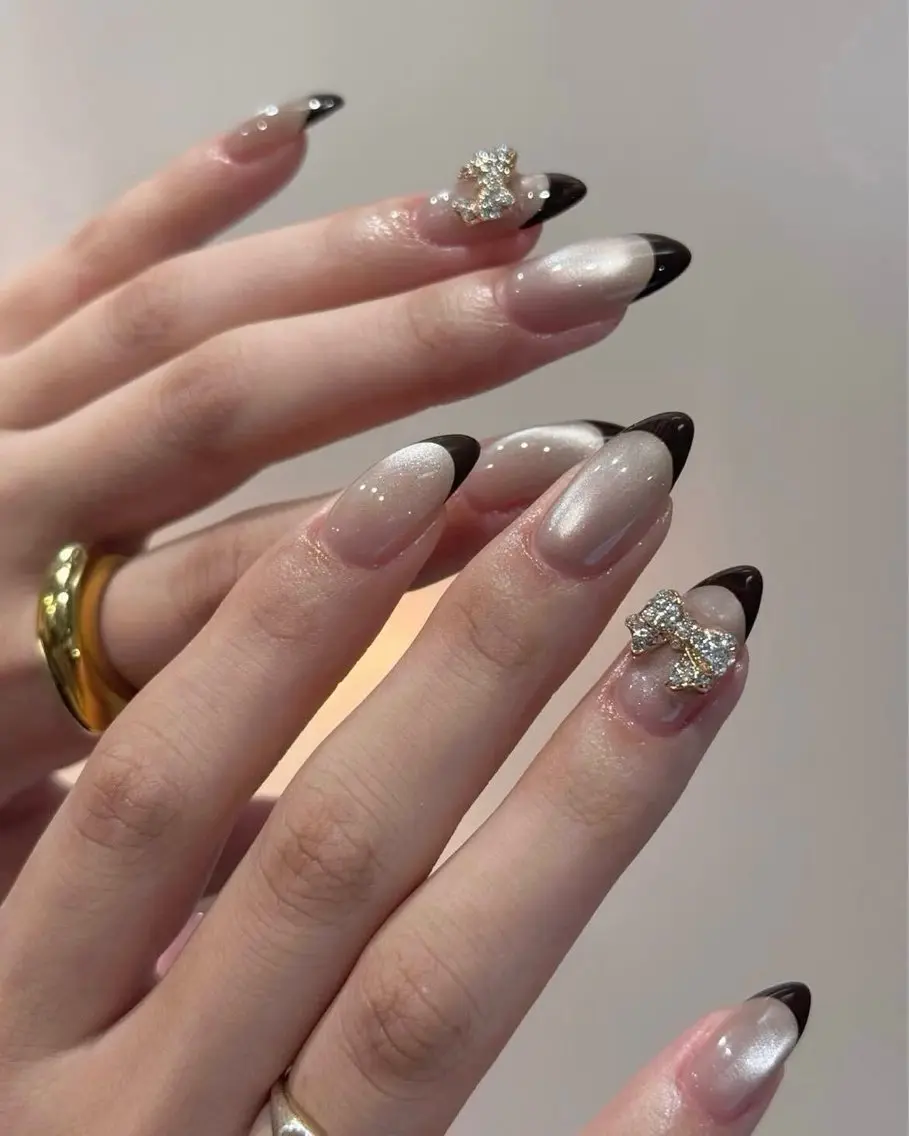 ネイル チークネイル ドット フットネイル フレンチネイル グラデーション ハンドネイル ハンドケア Nihonthy Nail 新宿のネイルデザイン