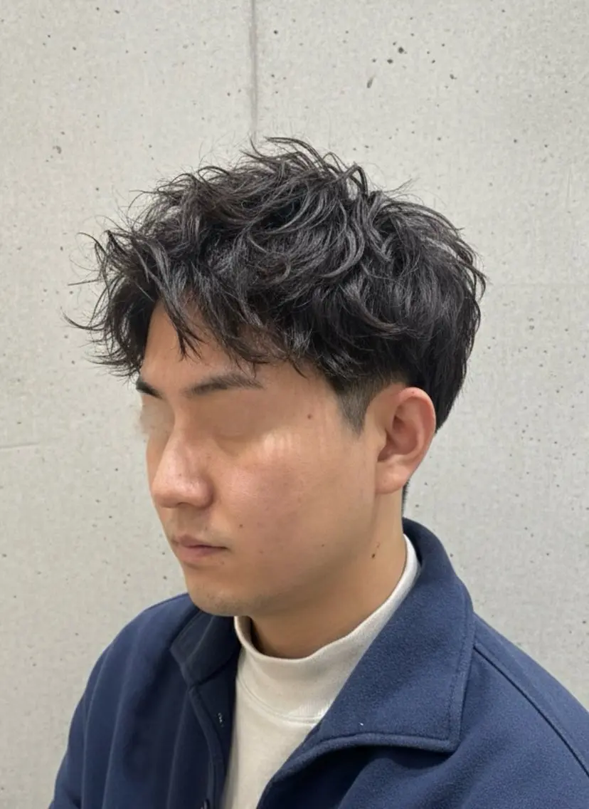 ショート パーマ メンズ アップバング 刈り上げ カット パーマ 大人メンズパーマ /石川瑠青のヘアスタイル