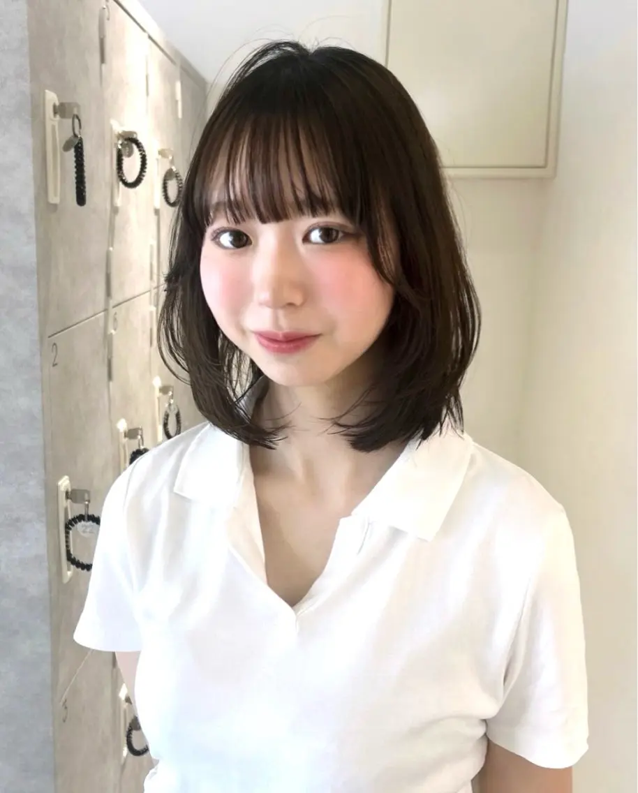 ミディアム カット トリートメント Nana/透けカラー ×似合わせカットのヘアスタイル