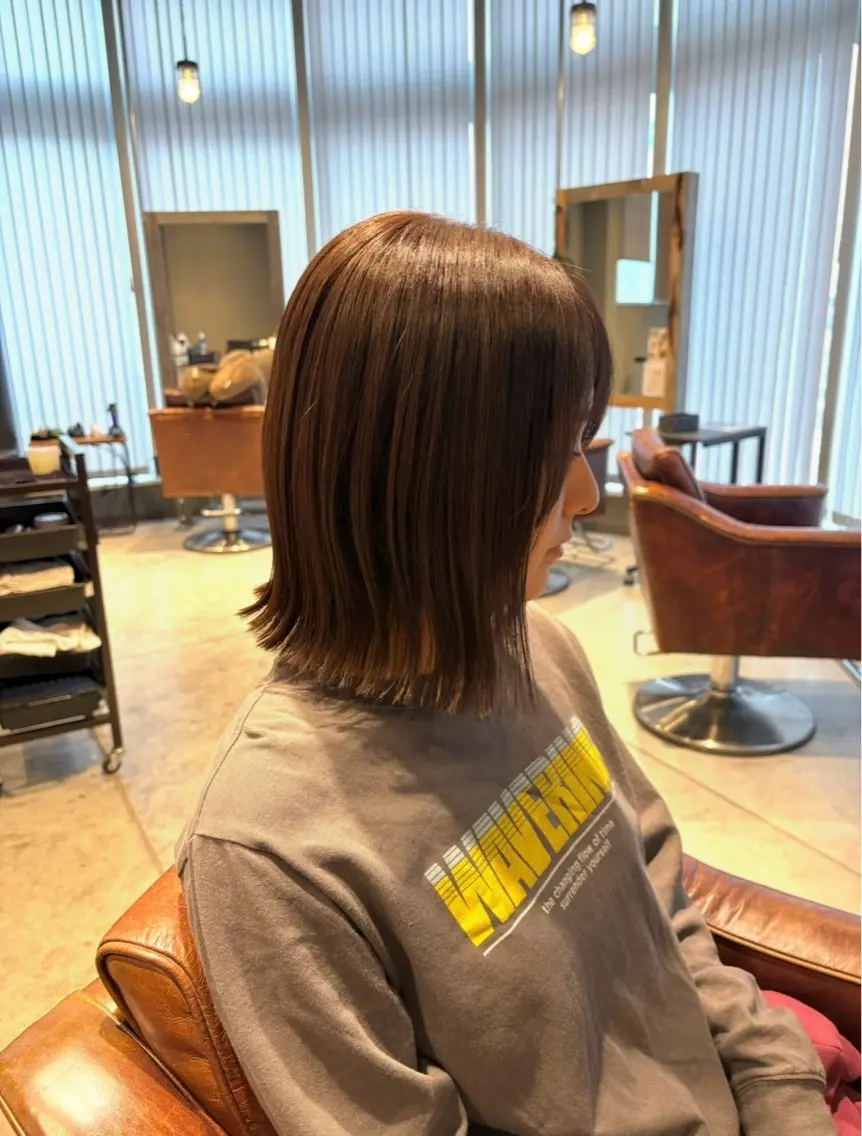 ミディアム 切りっぱなしボブ ボブ カンノ ヒナのヘアスタイル