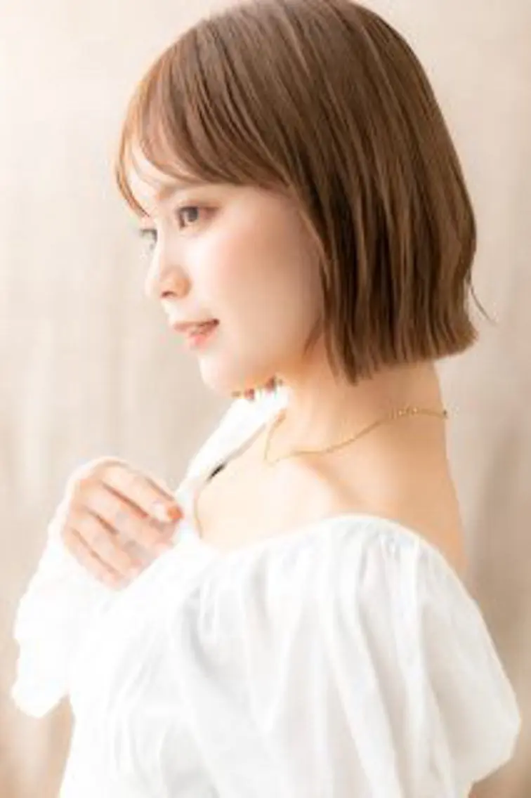 ショート ヘアカラー 庭木 華瑠のヘアスタイル