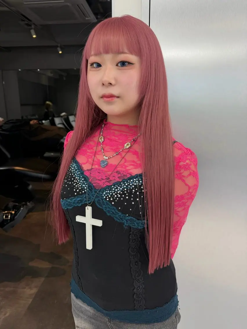ロング カラー ベージュカラー ブリーチ ケアブリーチ デザインカラー ダブルカラー カット ヘアカラー トリートメント TATSUブリーチ/ ミルクティーベージュのヘアスタイル