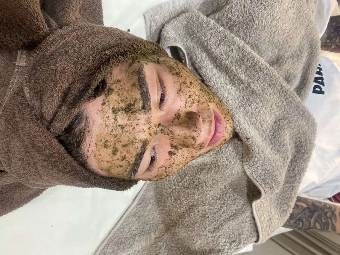 ハーブピーリング専門 毛穴洗浄❤️眉waxのエステ・リラクイメージ
