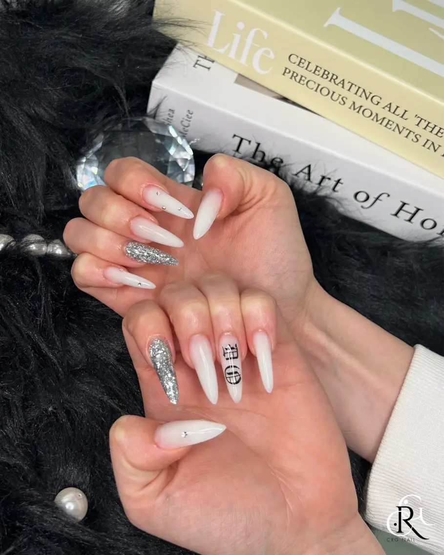 ロング ハンドネイル 美フォルムスカルプ✨ RENAのネイルデザイン