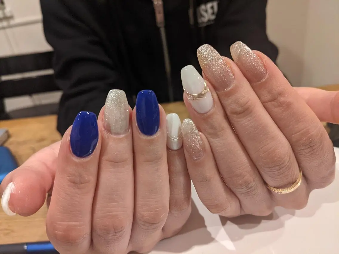 ネイル ジェルネイル ミラーネイル ホワイト shimizu yuuのネイルデザイン