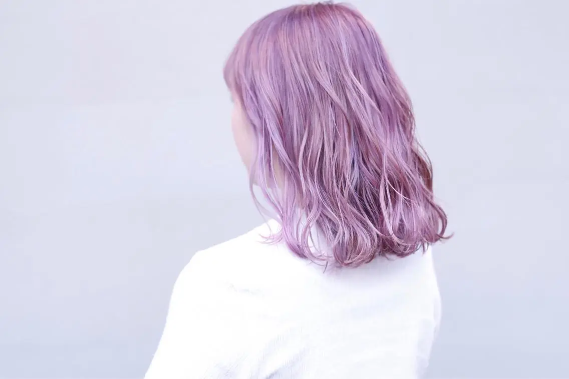 ミディアム カラー ブリーチ 透明感カラー ピンクカラー ill/ダブルカラー 髪質改善/小島のヘアスタイル