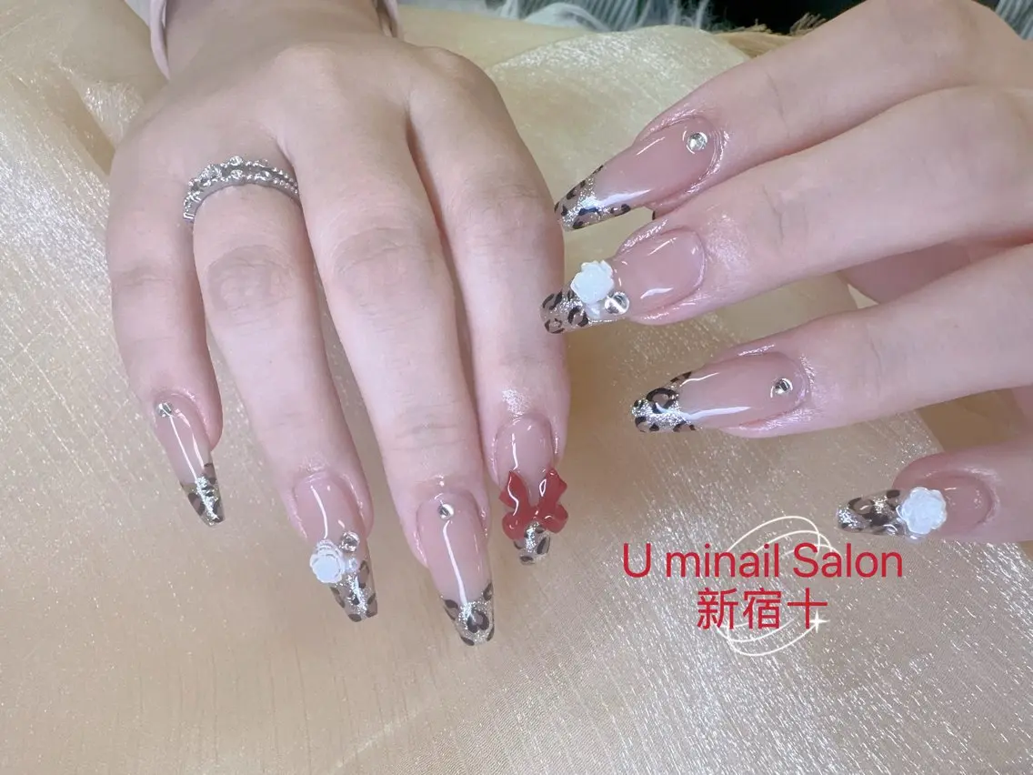 ネイル UMI ネイルサロン新宿🎀のネイルデザイン