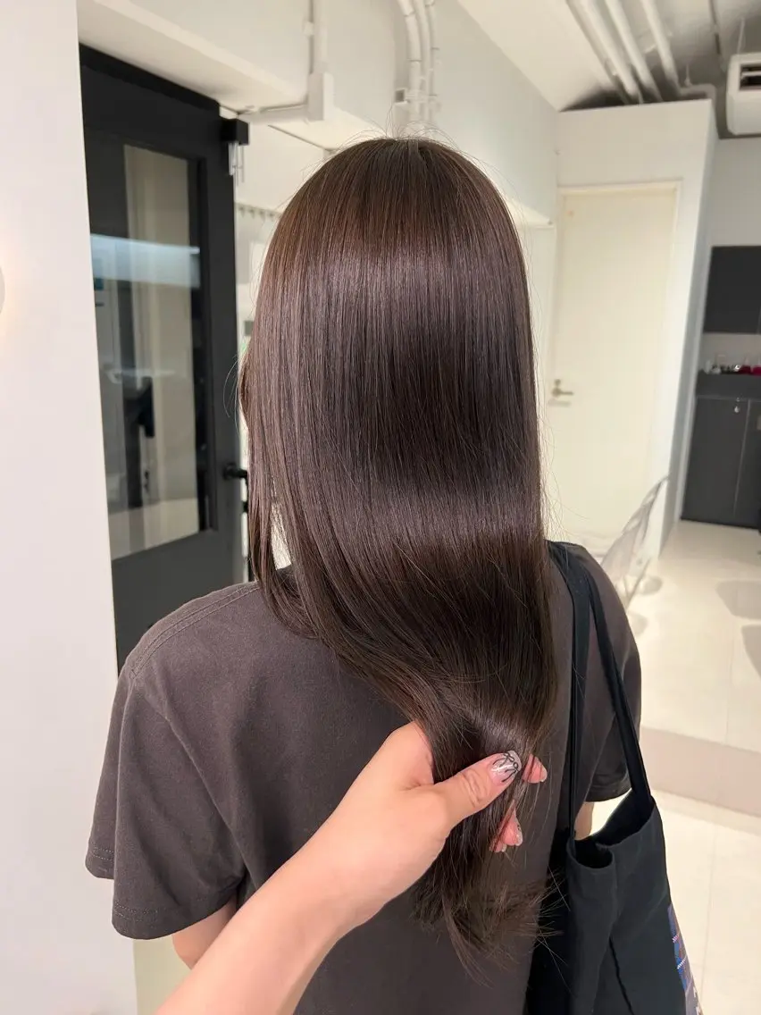 ロング カラー ヘアカラー トリートメント ヘッドスパ うるぷるカラー 🤍 Naanoのヘアスタイル