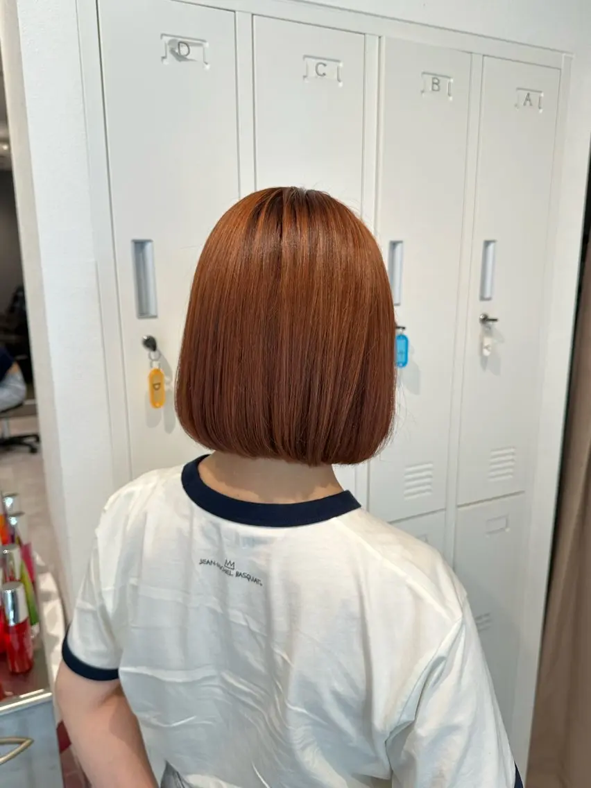 ショート カラー オレンジ オレンジピンク ピンクカラー 小澤 真帆のヘアスタイル