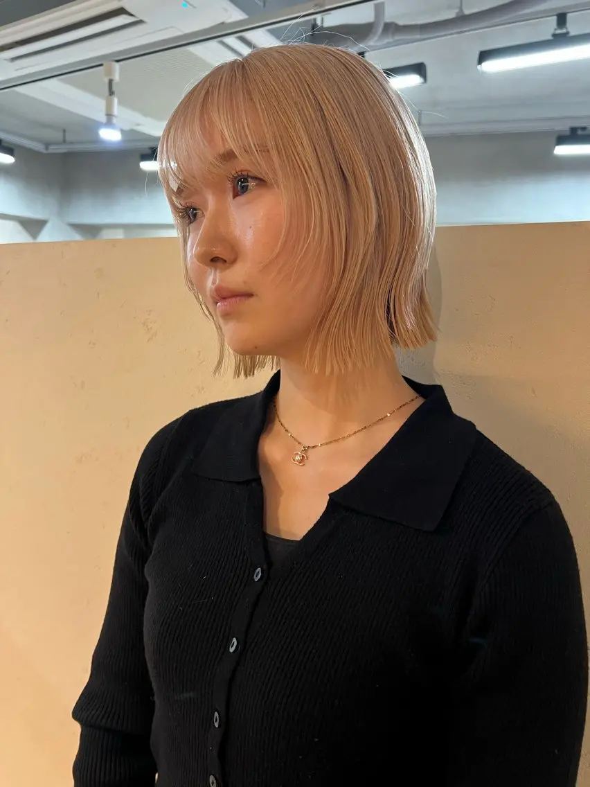 ショート カット ヘアカラー 東のりか/ハイトーン ブリーチカラー/ボブのヘアスタイル