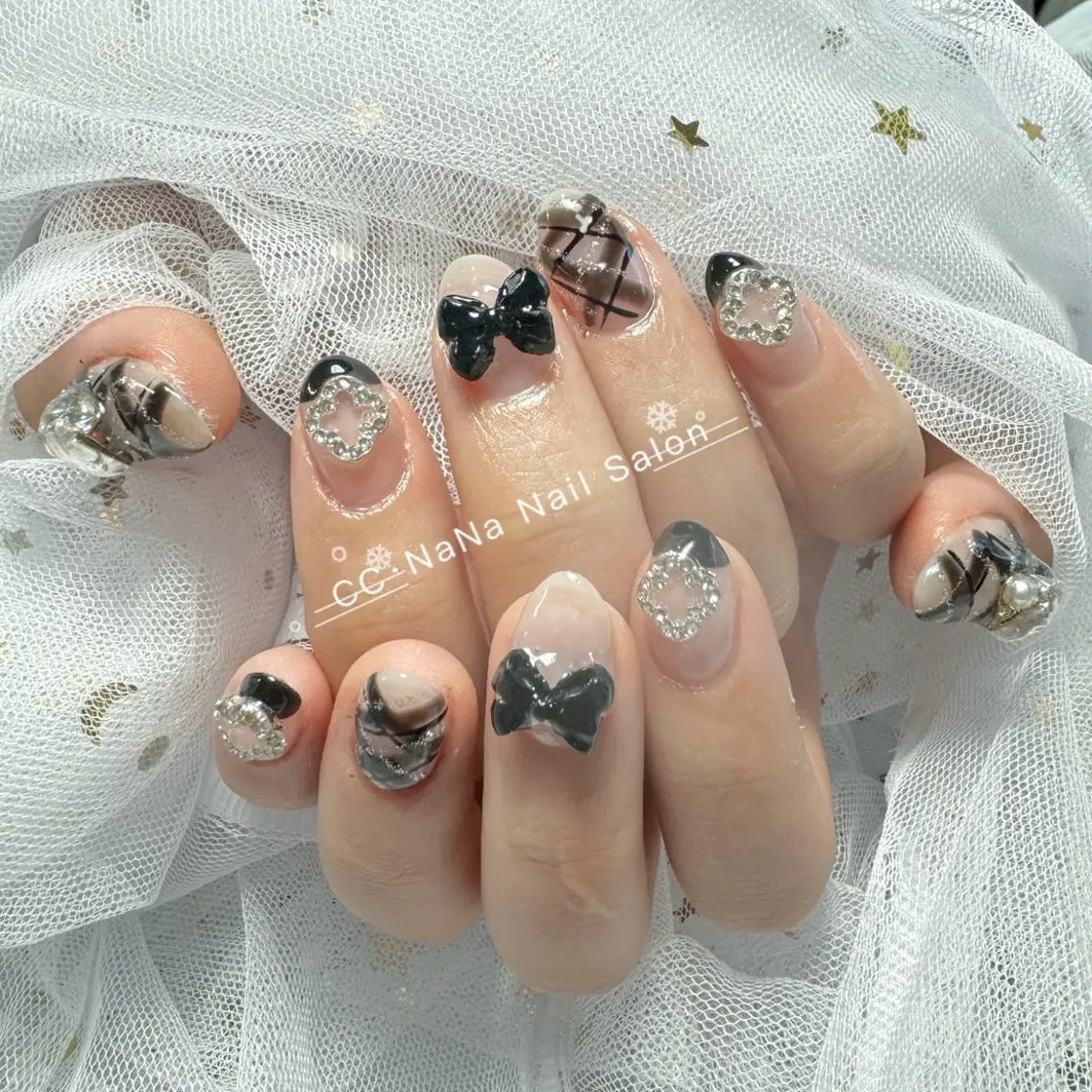 ネイル チークネイル フラッシュネイル ハート キラキラネイル 韓国ネイル ハンドネイル 💎CC・NaNa 韓国風ネイル🌙Cのネイルデザイン