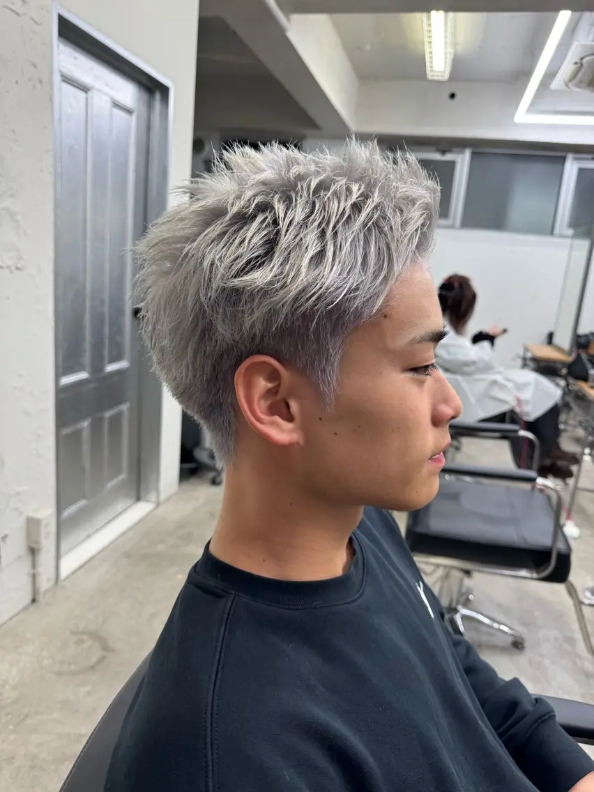 ショート カラー メンズ メンズブリーチ フェードカット メンズショート スキンフェード スパイキーショート カット ヘアカラー トリートメント 💈メンズ特化💈 TASUKUのヘアスタイル